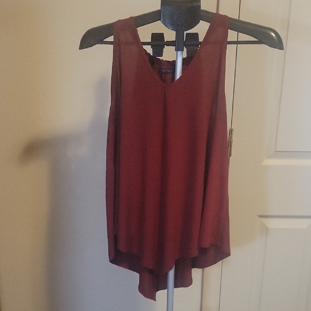 First Love Sleeveless V-Neck Chiffon Camisole - Burgundy